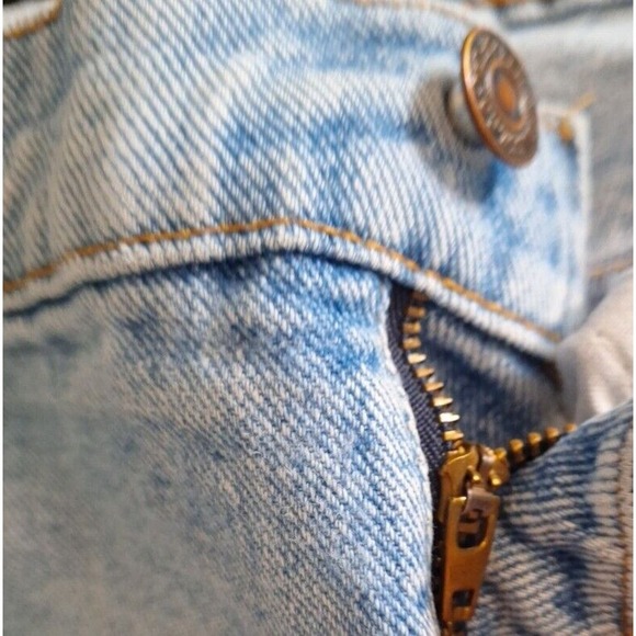 Vintage 80s/90s Levis 550 Relaxed Fit Light Wash Jeans Men Unisex Size 38X30 - Picture 11 of 11